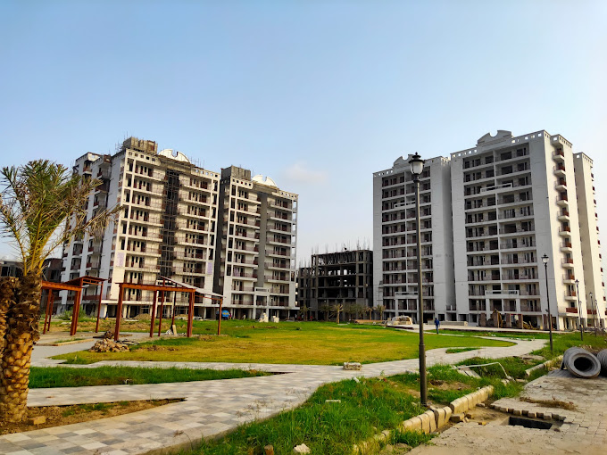 Akash Singla Properties-Property Dealer in zirakpur
