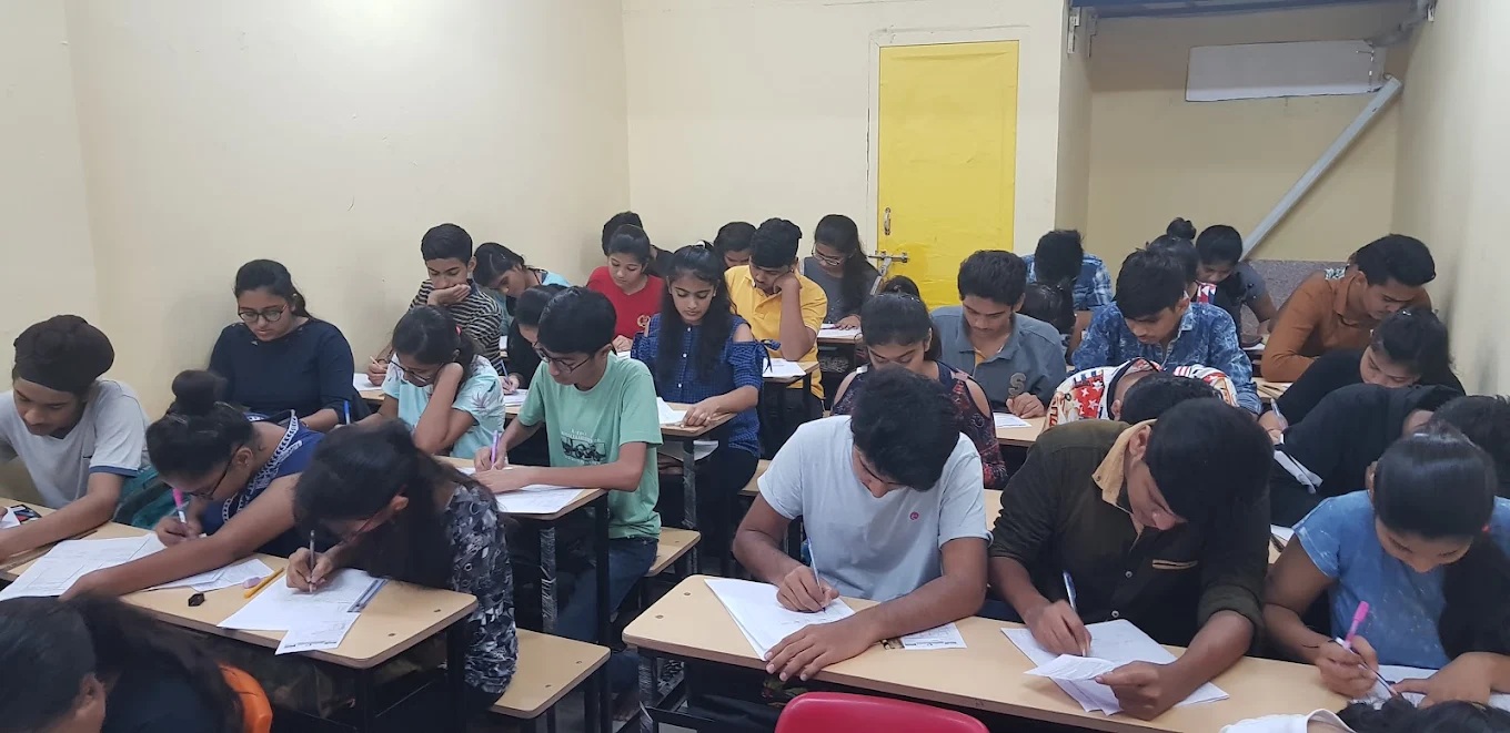Brain Cafe Coaching Academy - Coaching Centre in Surat