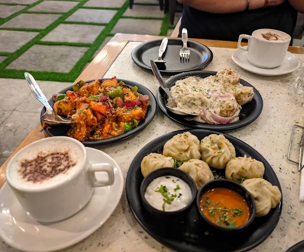 Sneak Peek Cafe - Restaurant in Rishikesh