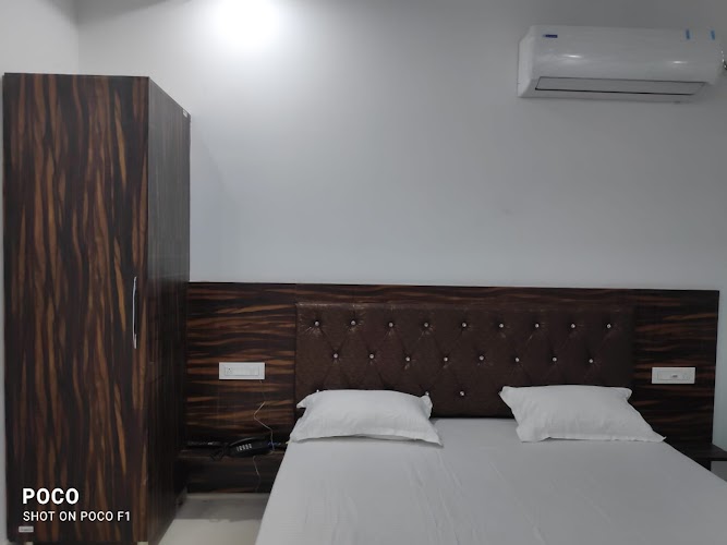 Town house cafe and hotel-Hotels in Kurukshetra