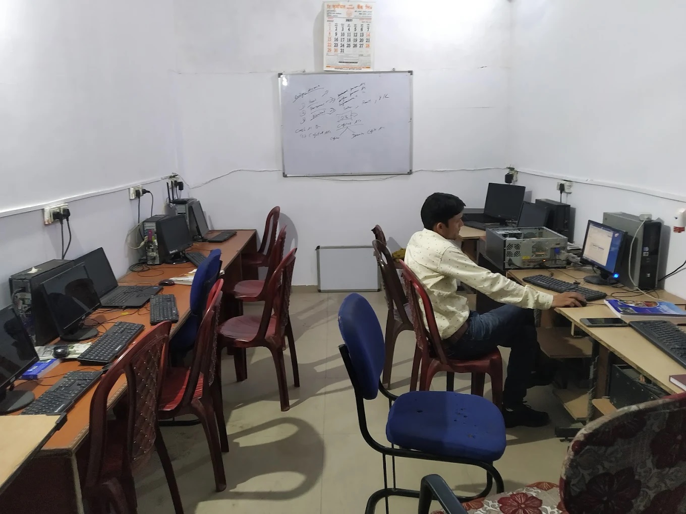 Madhyan Himalayan Computing Skill Center - Computer Center in Haldwani