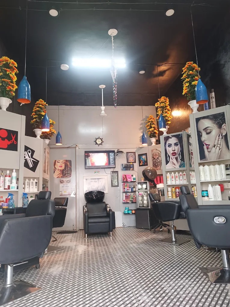 Plus One - Salon in Vadodara