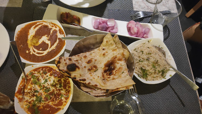 Slounge By Lemon Tree - Restaurant in Haridwar logo