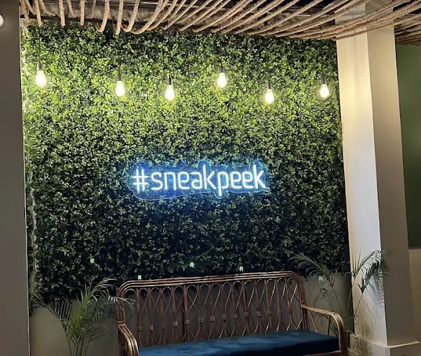 Sneak Peek Cafe - Restaurant in Rishikesh logo