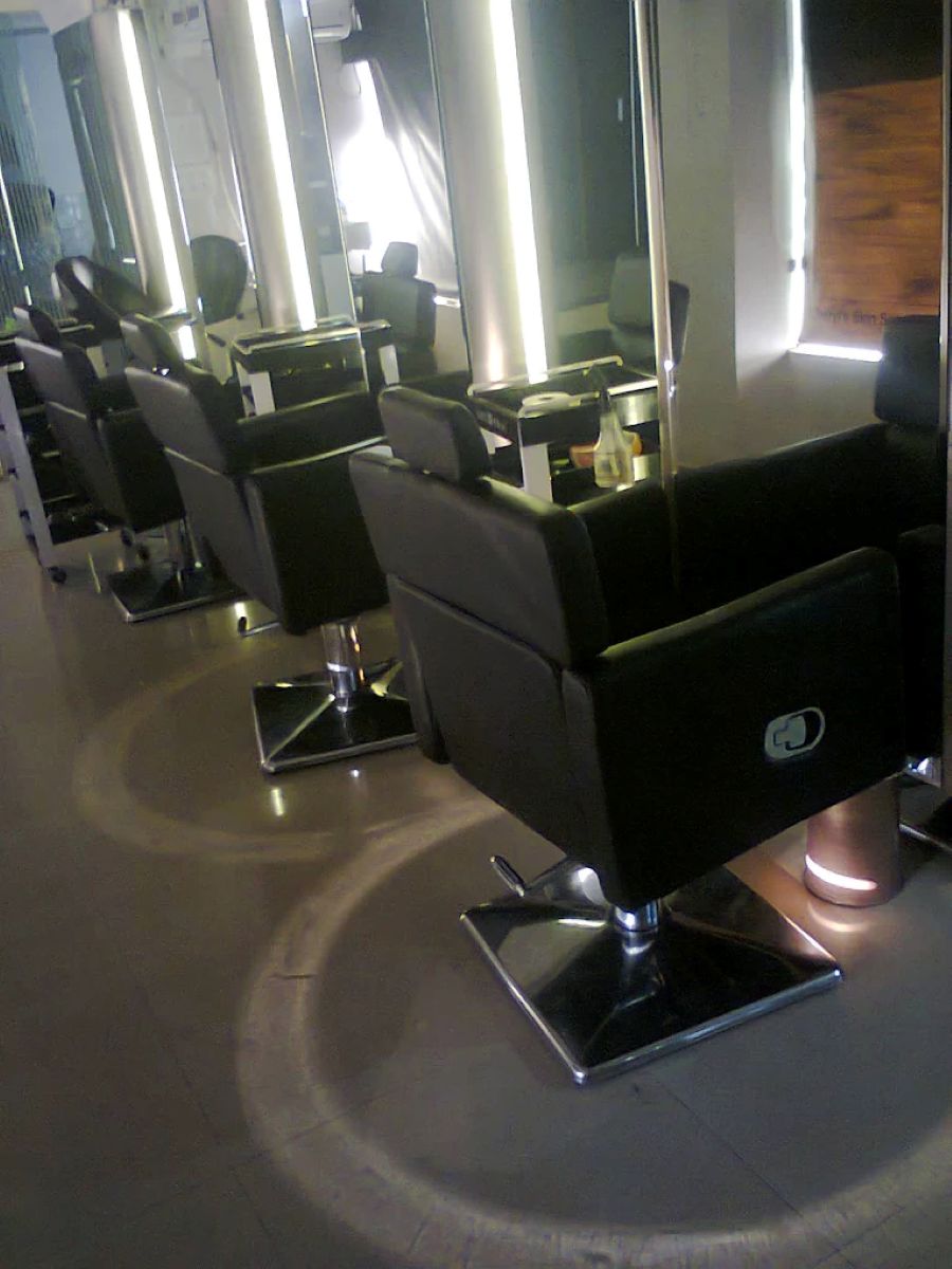 Ideal Family Best Bridal Makeup Beauty Parlour-Beauty Parlour in Bhopal logo