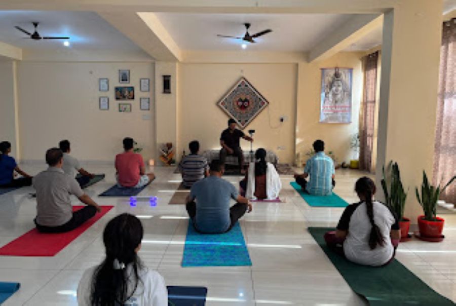 Veragya Yogashala-Yoga centers in Bhopal logo